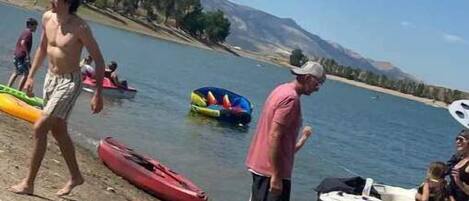 Liegestühle, Strandtücher