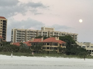 Exterior - Gulf and pool front  Gorgeous sunsets.  2 bedroom tower on Marco Island (Marco Island)