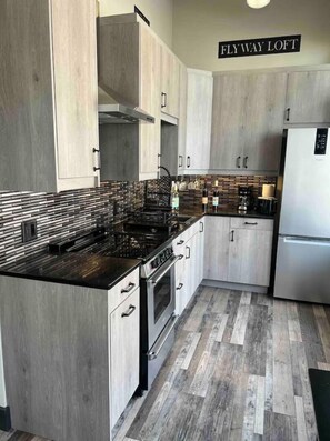 Fridge, microwave, oven, stovetop