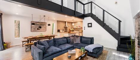 Televisión, chimenea