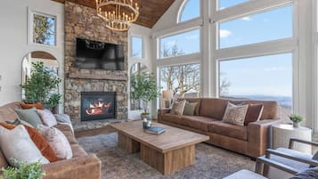 Smart-TV, Videospiele, Tischfußball