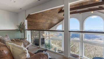 Smart-TV, Videospiele, Tischfußball