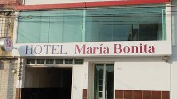 Fachada da propriedade