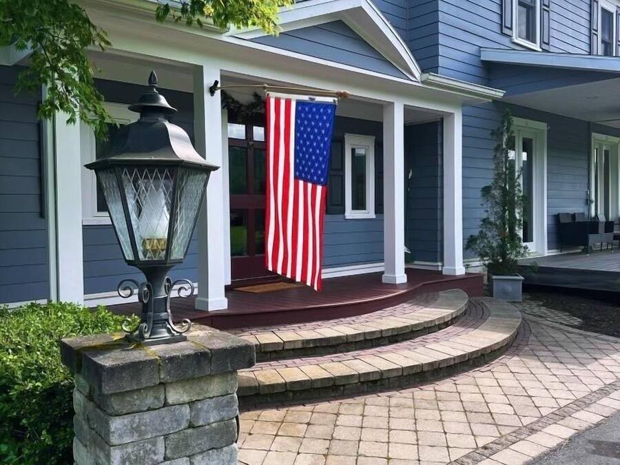 Mặt tiền nơi lưu trú