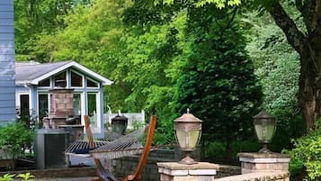 Individuelt dekorert, individuelt innredet og strykejern/-brett