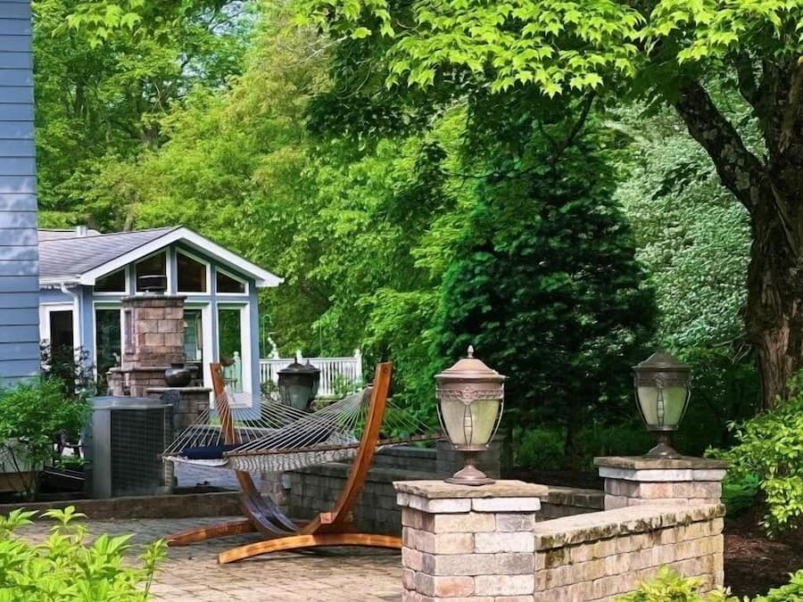 بديكورات فريدة لكل غرفة وطراز فريد لكل وحدة ومكواة/لوح كي