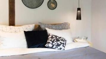 4 bedrooms
