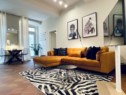 Design suite on the market with free parking