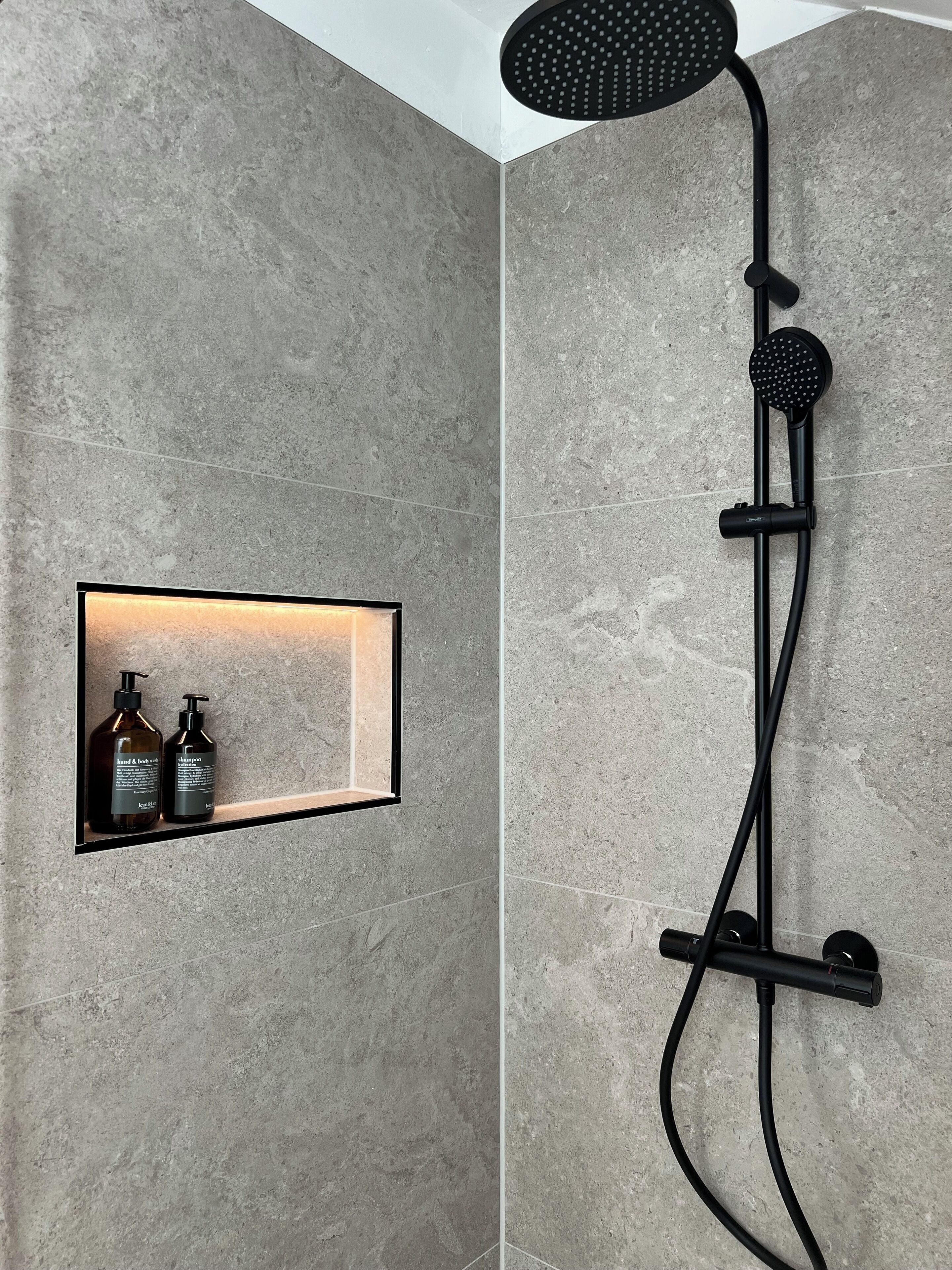 Handtücher, Seife, Toilettenpapier