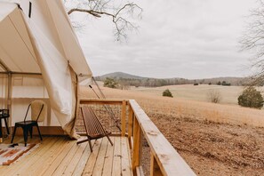 Property grounds - Arrowhead Tent at Kingston Downs (Rome)