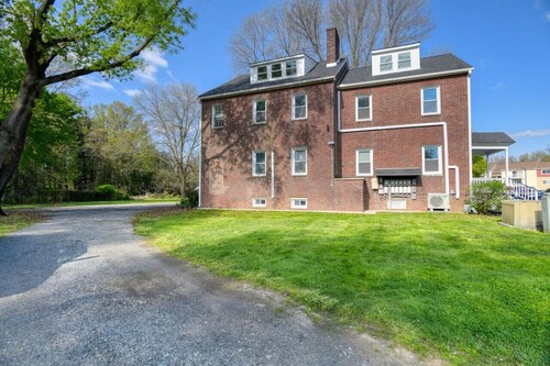 Discounted Stays | 1BR | King | A/C