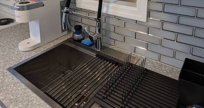 Discounted Stays | 1BR | King | A/C