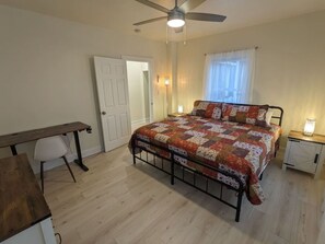 1 makuuhuone, työpöytä, silitysrauta/-lauta, ilmainen Wi-Fi