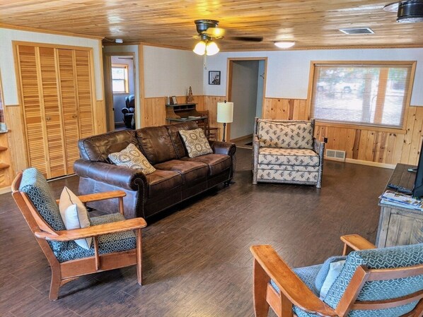 Smart TV, DVD player