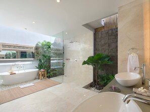 Villa, 4 Schlafzimmer, Raucher, eigener Pool | Badezimmer