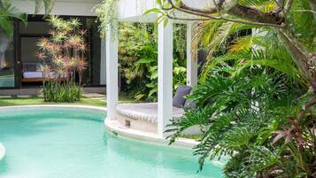 Alberca al aire libre