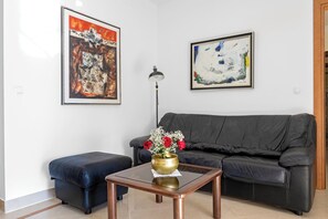 TV - Magical Garden with Shared Jacuzzi - Blanka A1 (Banjol)