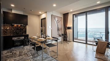 Family Suite, 4 Bedrooms, Club Lounge Access, River View | Premium bedding, down comforters, Select Comfort beds, free minibar