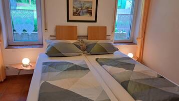 1 bedroom, in-room safe, free WiFi, bed sheets