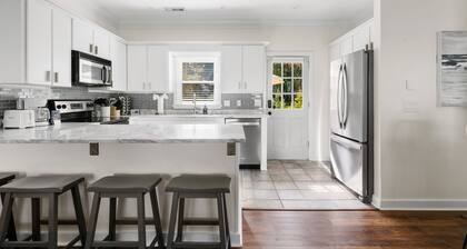 Loco Bungalow! | Shem Creek Neighborhood