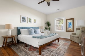 2 bedrooms, iron/ironing board, WiFi