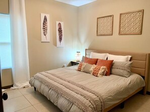 2 多间卧室、熨斗/熨衣板、WiFi、床单