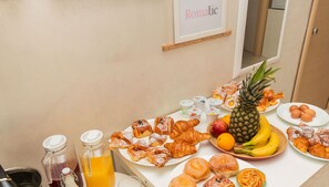 Tägliches einheimisches Frühstück (5 EUR pro Person)