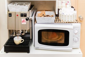 Petit déjeuner servi tous les jours en supplément