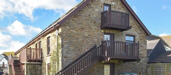 3 bedroom accommodation in Broad Haven