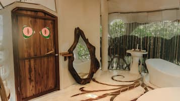 Design Tree House, Garden View | 3 bedrooms, free WiFi