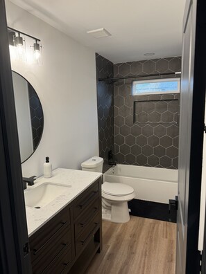 Handtücher, Seife, Toilettenpapier