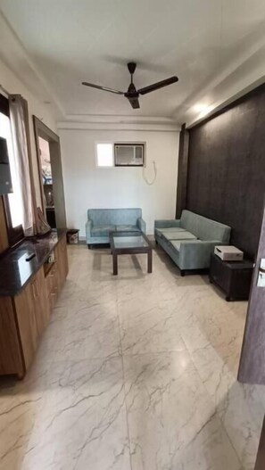 Apartment, 2 Bedrooms, Smoking, Balcony | Living area