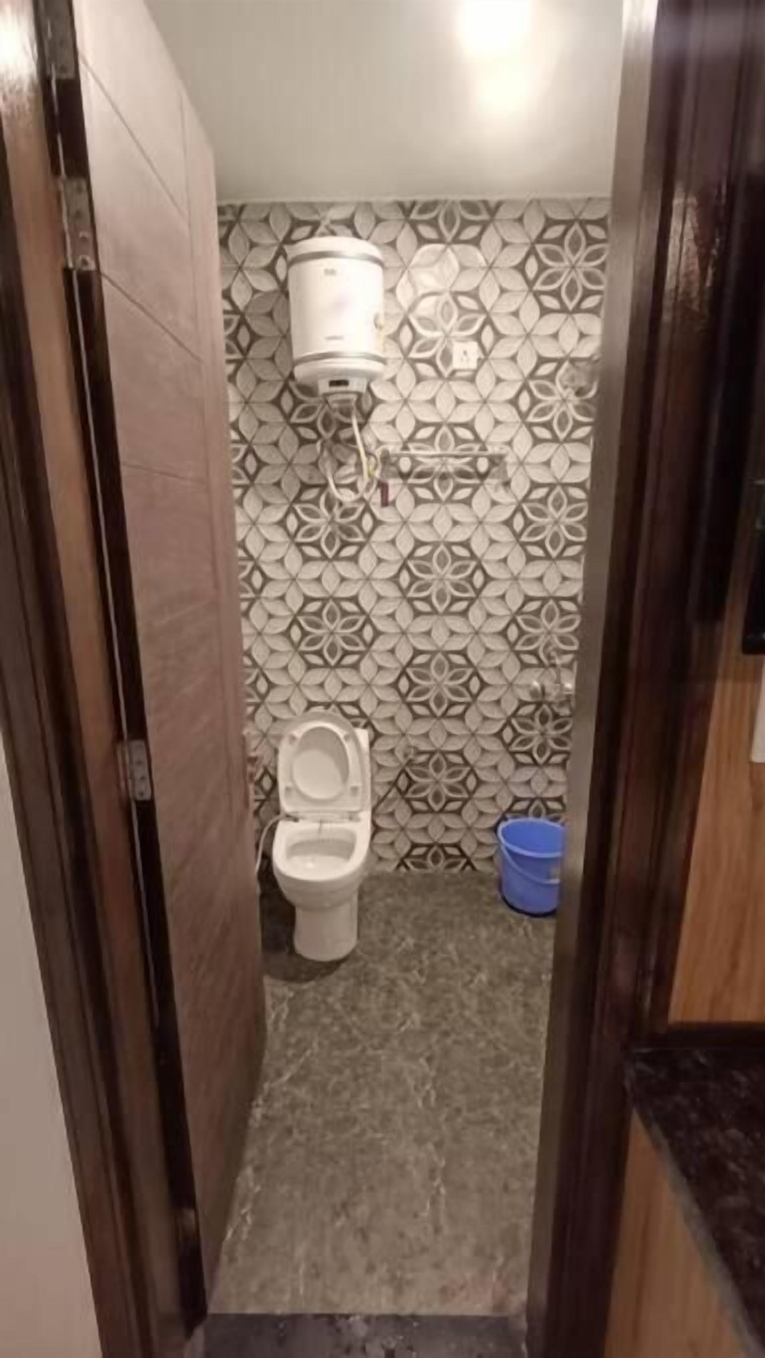 Apartment, 2 Bedrooms, Smoking, Balcony | Bathroom | Toilet paper