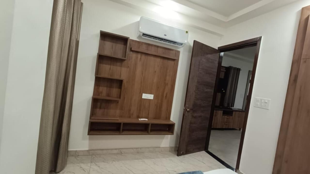 Apartment, 2 Bedrooms, Smoking, Balcony | Interior