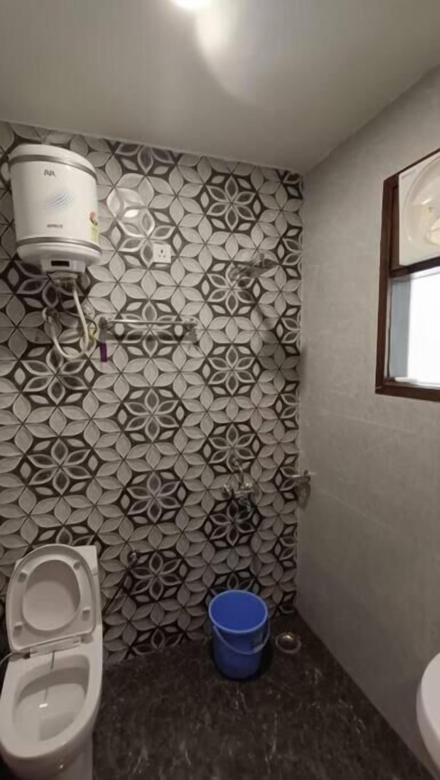 Apartment, 2 Bedrooms, Smoking, Balcony | Bathroom | Toilet paper