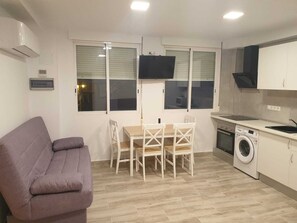 Living area - Style Apartments Cabanyal Marina Beach (Valencia)