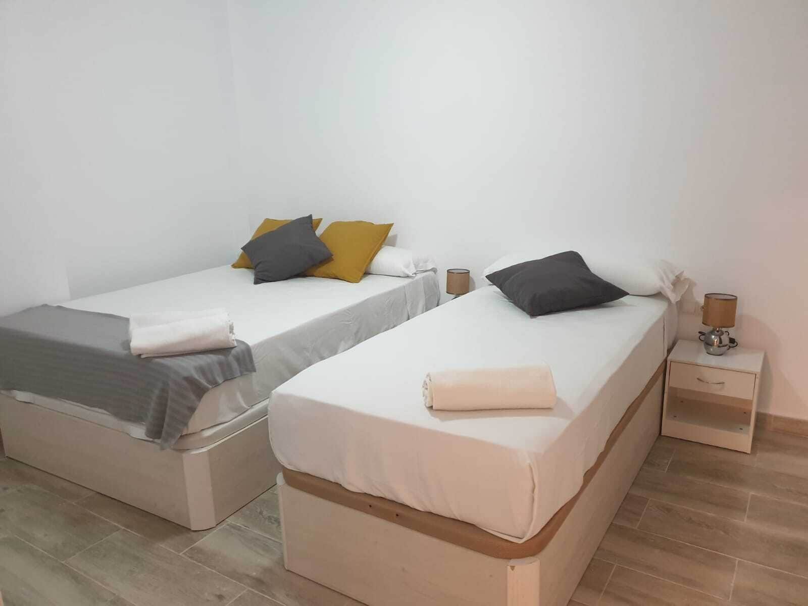 Iron/ironing board, WiFi (free)