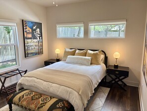 3 Schlafzimmer, Schreibtisch, Bügeleisen/Bügelbrett, kostenloses WLAN