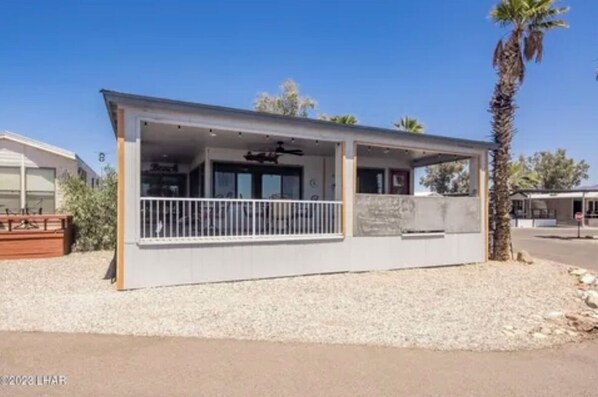 Exterior - Lake View House Resort Living at Lake Havasu (Lake Havasu City)