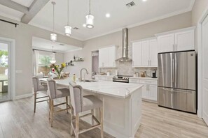 Fridge, microwave, oven, stovetop - Modern Coastal Dream (Port St. Lucie)