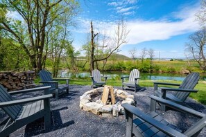 Property grounds - River Mill House - a Historic Riverside Home (Mount Crawford)