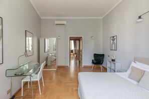 2 bedrooms, iron/ironing board, WiFi, bed sheets - iFlat | Synagogue at Your Feet (Roma)