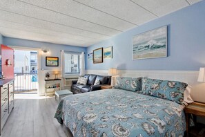 1 bedroom, iron/ironing board, WiFi, bed sheets - WINTER RATES-99.00 1B 1B South beach-Steps to pool-beach-restaurants-nightlife (Tybee Island)