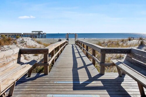 Super cute 1B-1B on South beach-Steps to pool, beach, restaurants & nightlife!