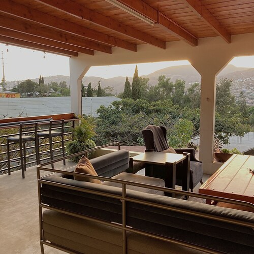 Stunning Home with Terrance Retreat and Breathtaking Views - Beach/Vineyards