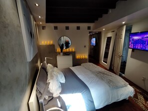 1 chambre, fer et planche Ă repasser, Wi-Fi, draps fournis