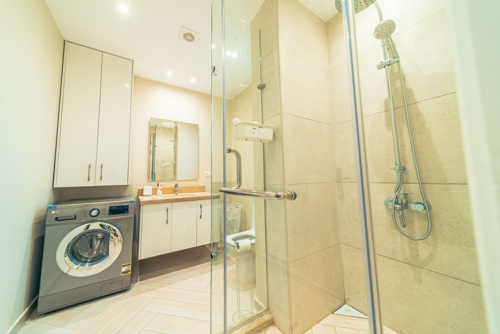 Suite | Bathroom