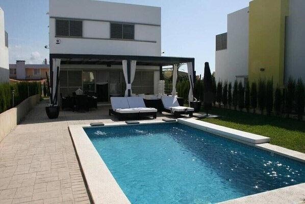 Pool - Preciosa Villa con Jardín y Piscina Privada (Ciutadella)