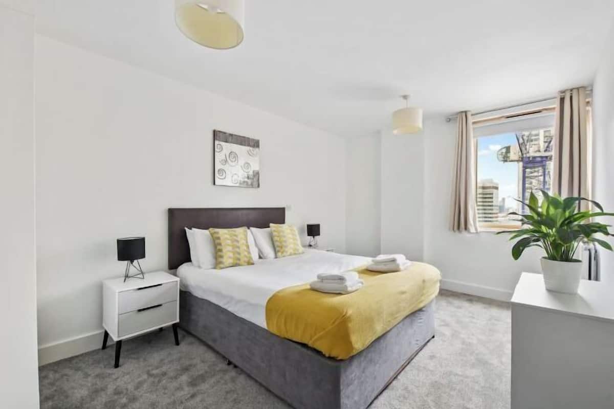 In-room safe, blackout curtains, iron/ironing board, free WiFi