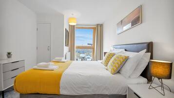 Executive Apartment, Balcony, City View (1804) | In-room safe, blackout drapes, iron/ironing board, free WiFi